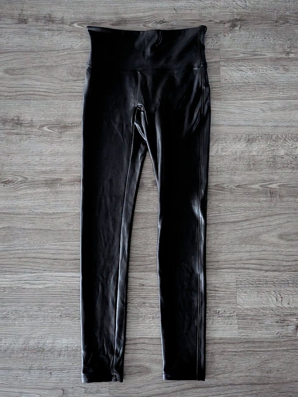 Spanx Faux Leather Shiny High-Waisted Leggings - Women's Medium - M